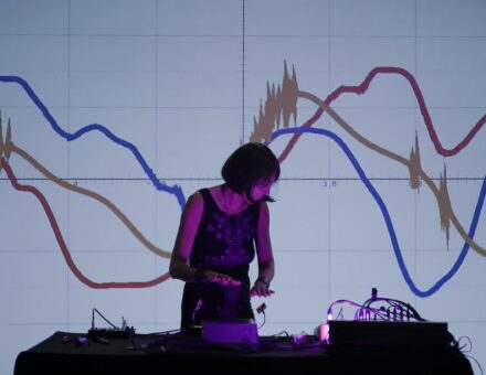 Rebus: Electromagnetifc field interaction